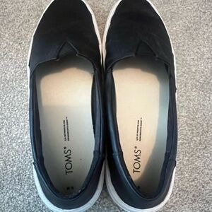TOMS Women's Black Slip-On Shoes